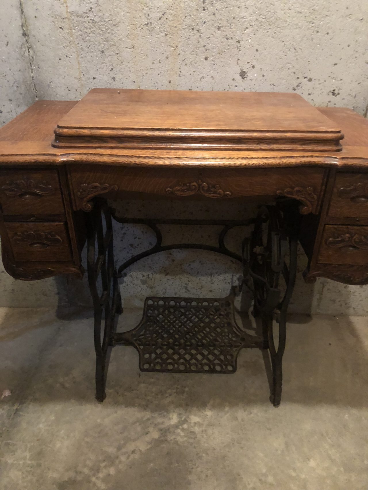 Antique treadle sewing machine River Market Antiques