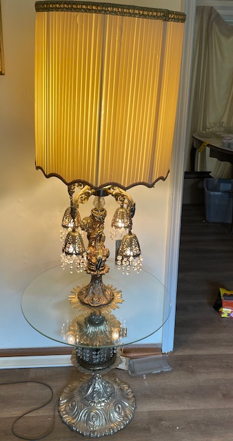 Hollywood regency table lamp.jpg