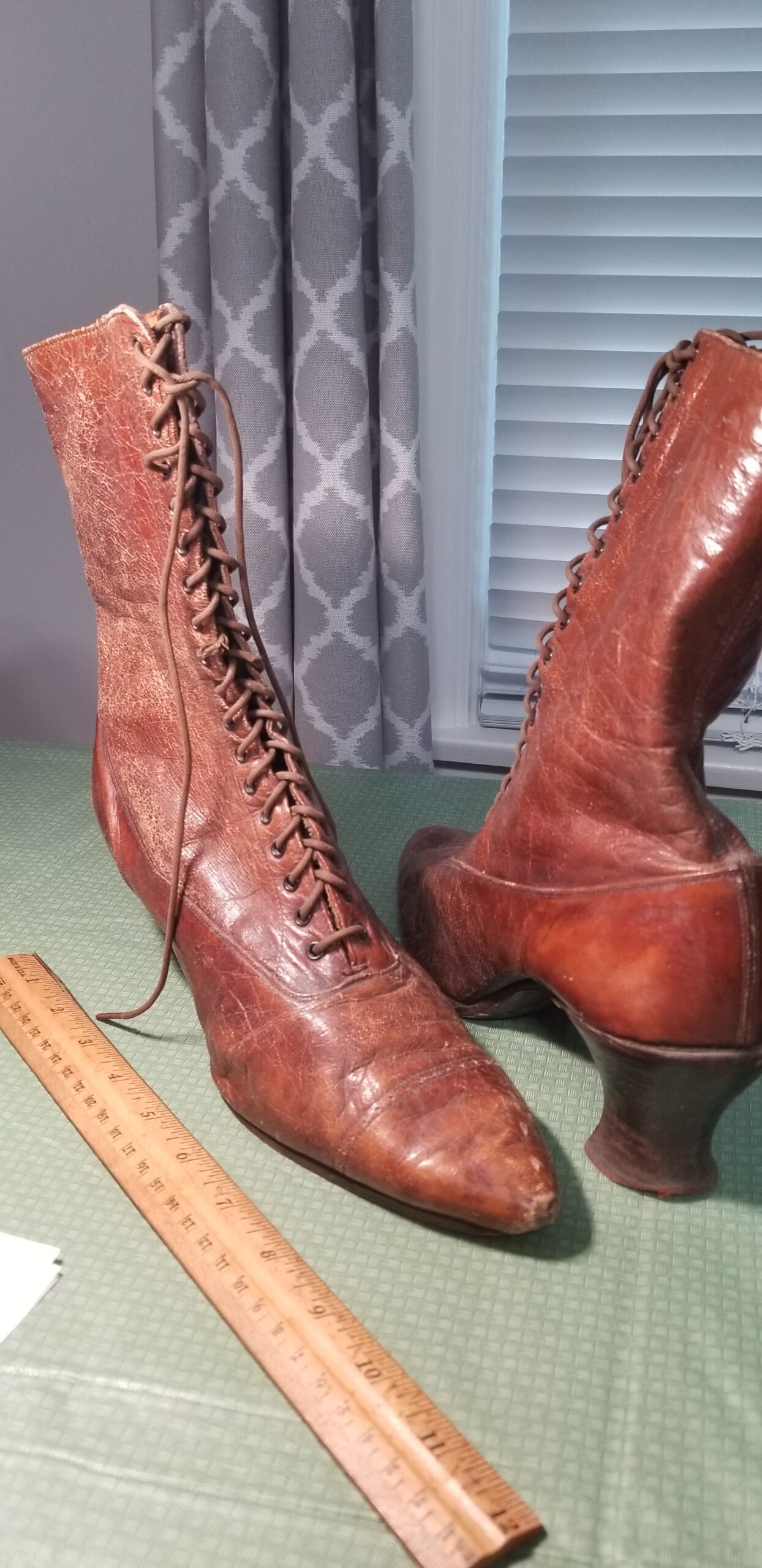 Antique leather high top shoes about size 8 – fair cond.jpg
